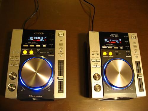 CDJ PIONEER 200 MP3 - PAREJA