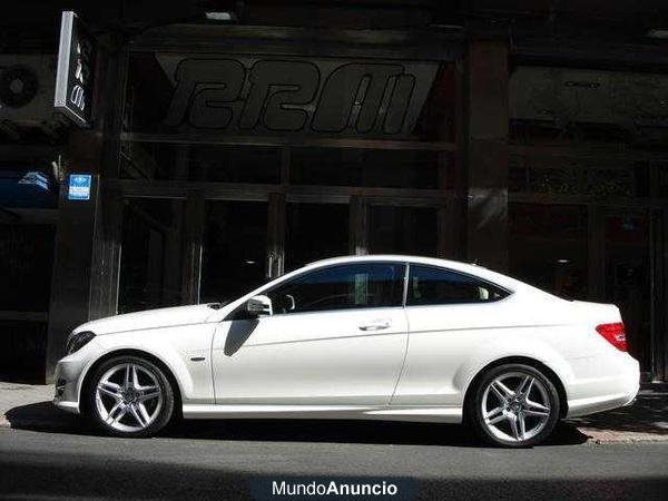 Mercedes-Benz C 250 BE 7G Plus Coupe