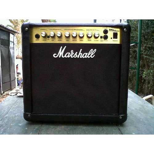 Amplificador Marshall MG15 DFX