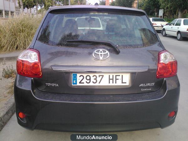 TOYOTA AURIS URGE VENDER