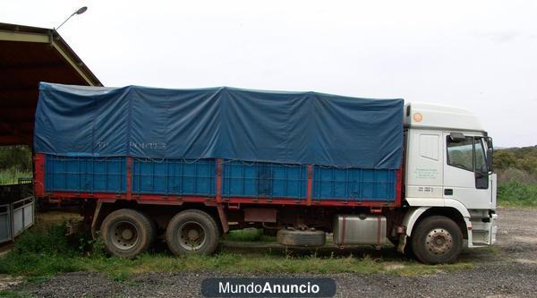 CAMION TRES EJES BASCULANTE CON CAJA Y CUBA DE PIENSOS