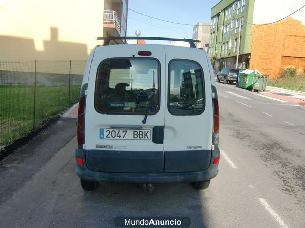 urge vender renault kangoo año 2000