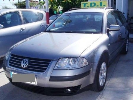 VOLKSWAGEN PASSAT 1,9 TDI  130CV - Granada