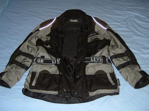 vender ropa moto