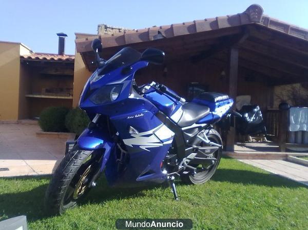 Moto de carretera Daelim Roadwin R 125 4T