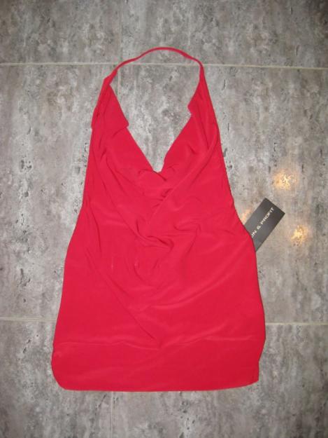 Top rojo espalda descubierta a estrenar