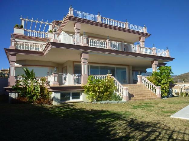 Villas a la venta en Los Flamingos Costa del Sol