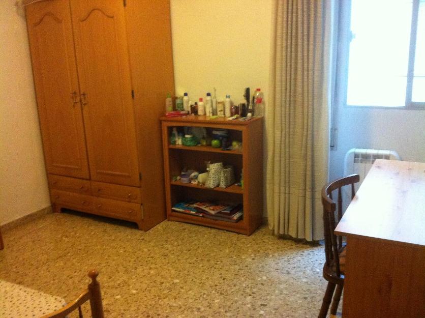 Alquilo habitación doble/individual- double/single room for rent in clean flat