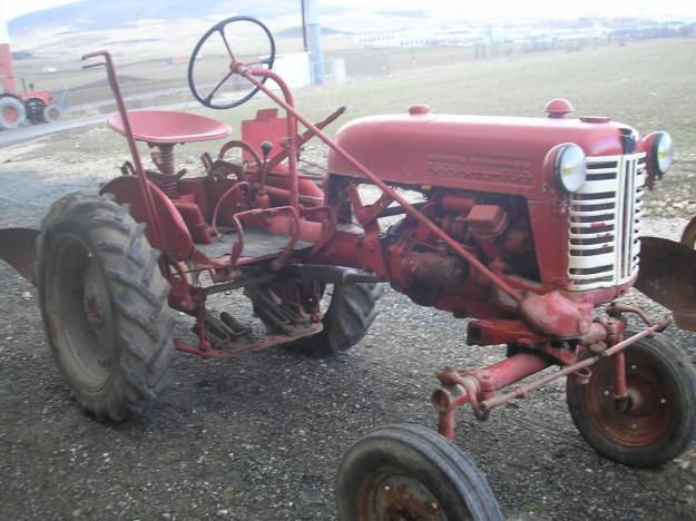 TRACTOR ANTIGUO FARMALL CUB