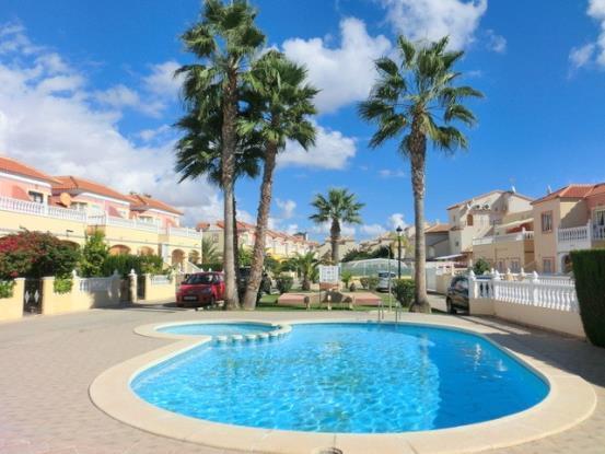 Linda Casa  de Dois Quartos em La Zenia, Alicante, Espanha