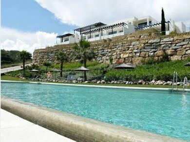 Apartamento con 2 dormitorios se vende en Benahavis, Costa del Sol