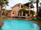 Chalet con 4 dormitorios se vende en Marbella, Costa del Sol - mejor precio | unprecio.es