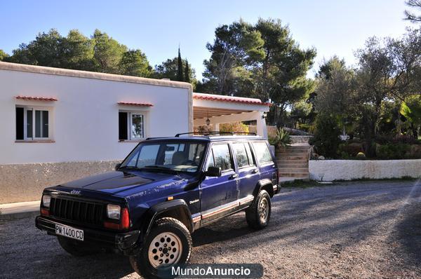 VENDO Jeep Cherokee 1995 + un coche mismo modelo para piezas