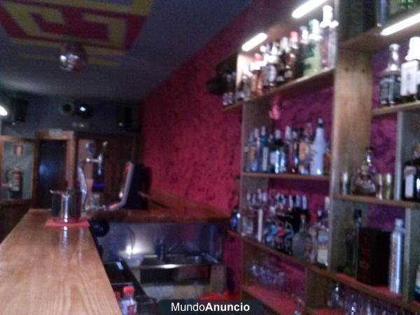 Se traspasa Disco Bar en Laredo