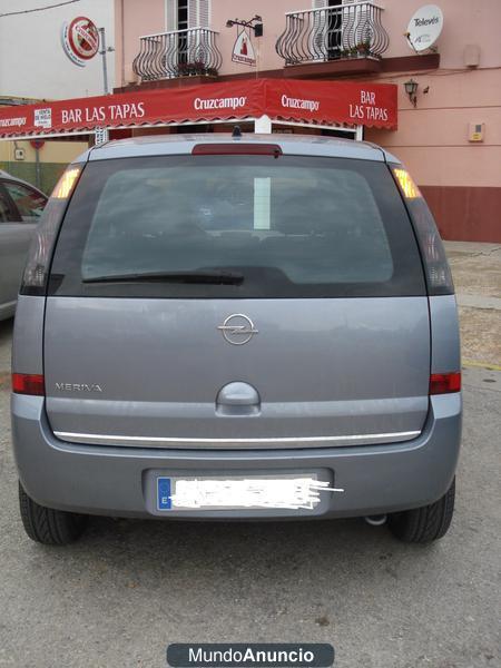 SE VENDE OPEL MERIVA EN PERFECTO ESTADO Y CON POCO KILOMETRAJE