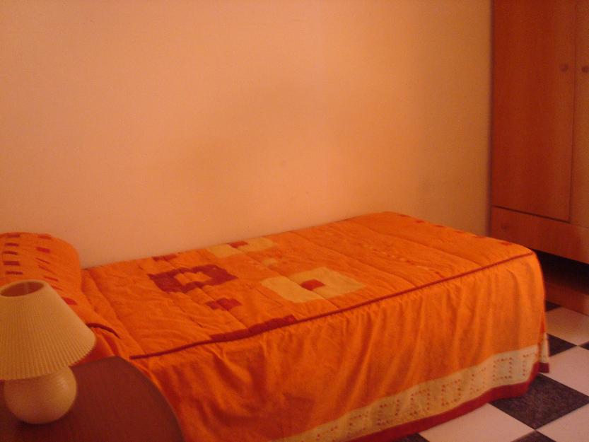 Alquilo habitacion para estudiantes y trabajadores,en Puerto Real (Cadiz)