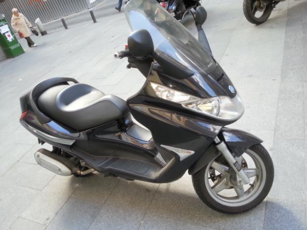 piaggio x8 250 cc