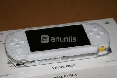 vendo psp blanca con accesorios