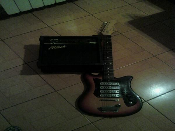 Vendo Guitarra Electrica  Fender Stratocaster