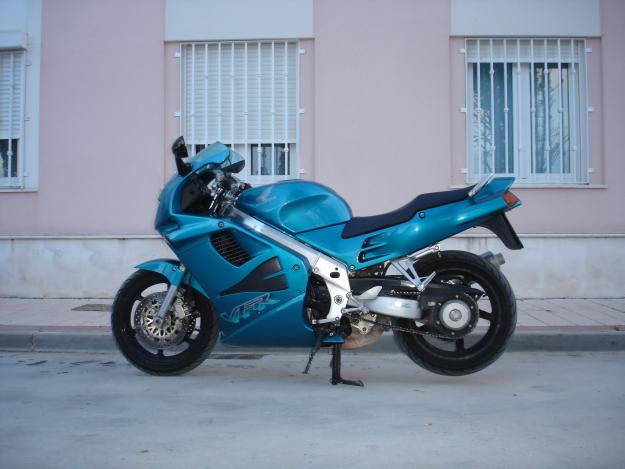 HONDA VFR 750F