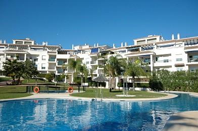 Apartamento a la venta en Nueva Andalucía Costa del Sol