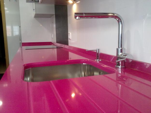 CAMBIE SU ENCIMERA DE MADERA DE SU COCINA POR UN SILESTONE, COMPAC, QUARELLA .