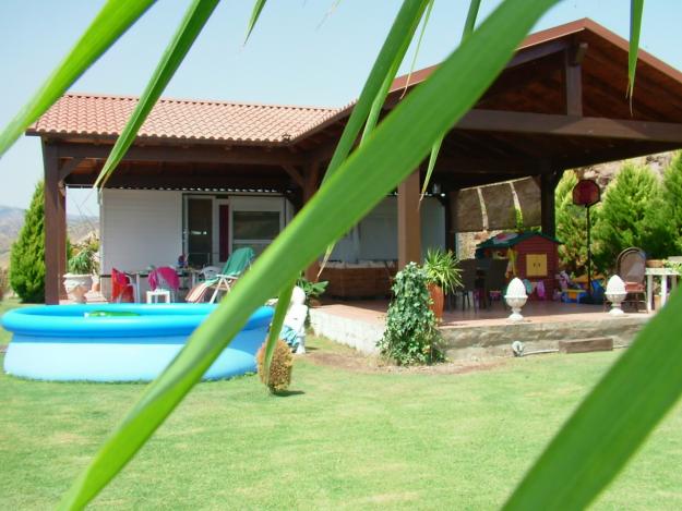 FINCA RUSTICA CON CASITA PREFABRICADA - LUJO Y PÉRGOLA