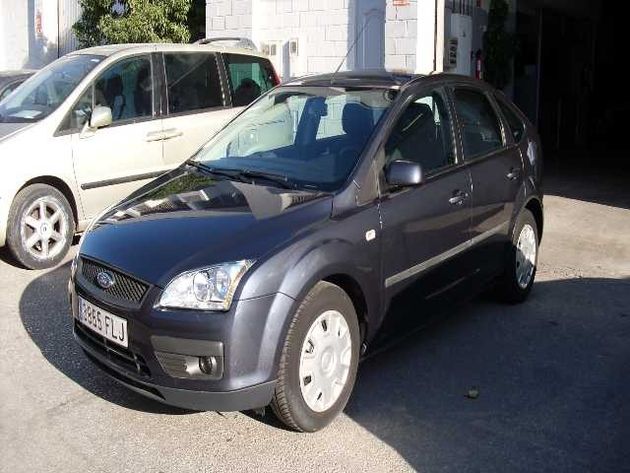 FORD FOCUS (O)1.6 TREND AUTO