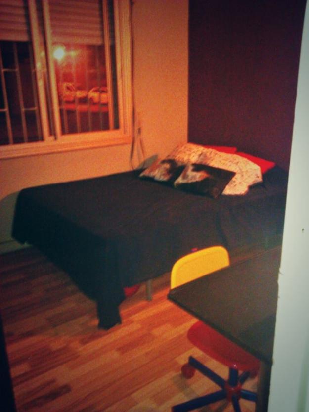 Se alquila habitacion