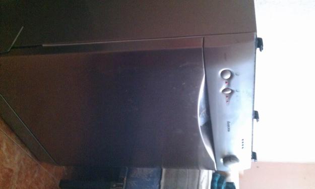 se vende estupendo lavavajillas ariston lse 620 t