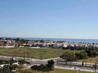 Apartamento con 2 dormitorios se vende en Marbella, Costa del Sol