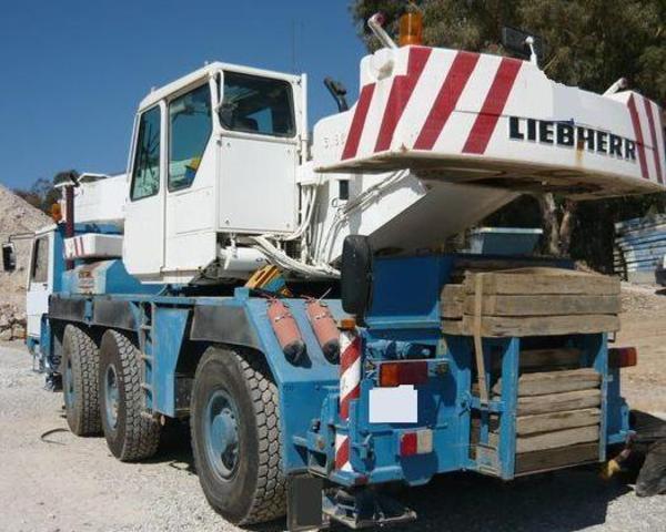 Vendo camiones y maquinaria de obra usada