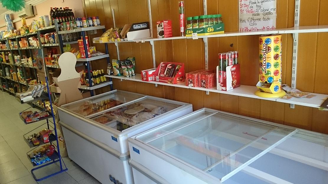 Se Traspasa Tienda De Alimentación Manresa