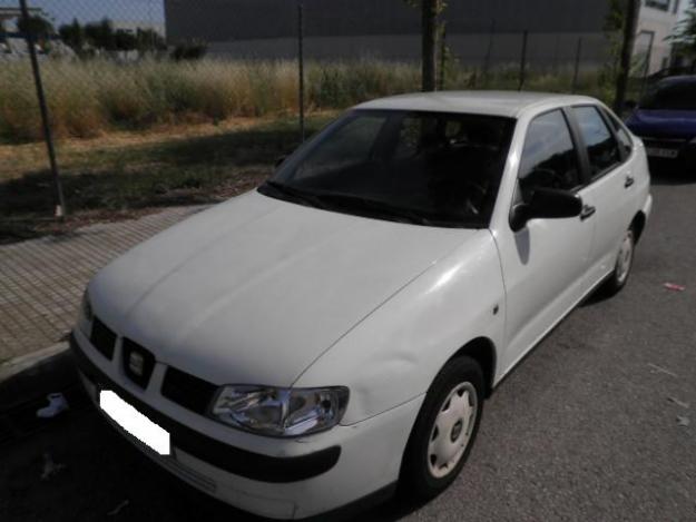 SEAT CORDOBA 1.4 STELLA 5 PUERTAS, año 2000.CLIMA, DIRECCION ASIST., ELEVALUNAS.