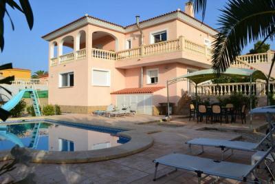 Gorgeous Villa with Private Pool and Pan