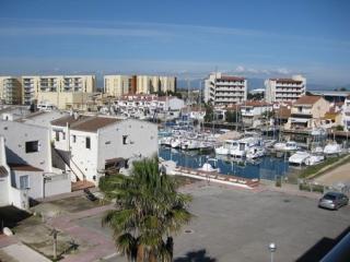 Apartamento en residencia : 4/6 personas - piscina - vistas a mar - rosas  girona (provincia de)  cataluna  espana