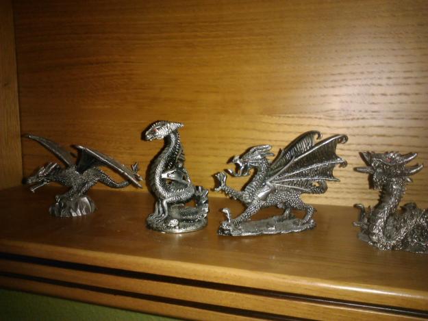 figuras dragones de plomo