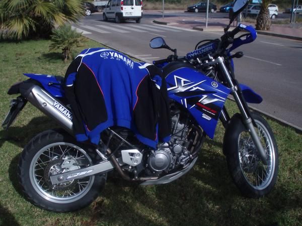 Vendo yamaha XT-R ( semi-nueva)