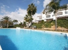 Adosado con 3 dormitorios se vende en Marbella, Costa del Sol - mejor precio | unprecio.es