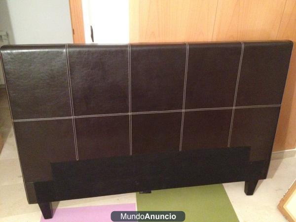 Cabezal de piel para cama de hasta 150 cm. Color chocolate.