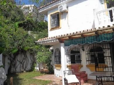 Chalet con 4 dormitorios se vende en Mijas Costa, Costa del Sol