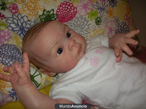 ** VENDO A PRECIOSA BEBE REBORN ORIGINAL**170 EUROS