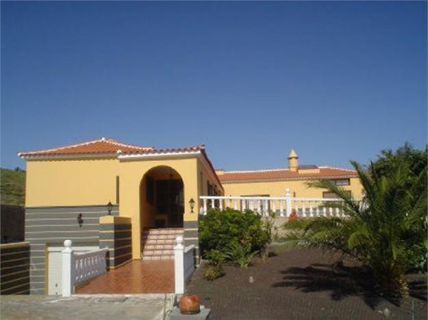 Chalet en Granadilla de Abona.