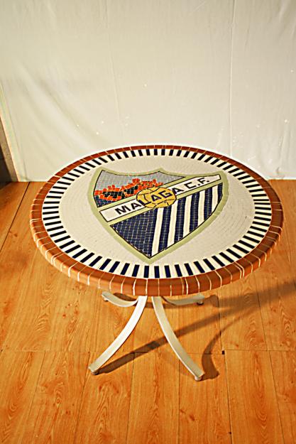 MESA DE  MOSAICO