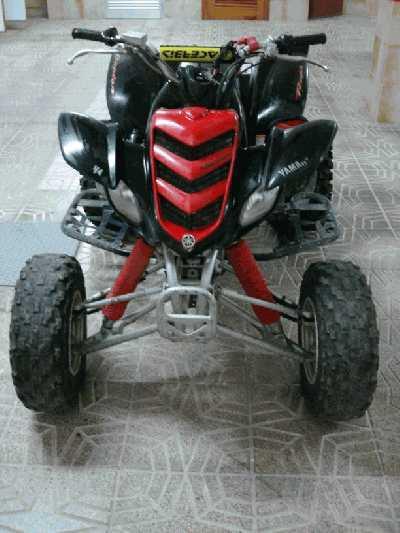 Vendo Yamaha Raptor 660r por 4600€. Año 2004