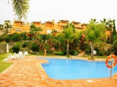 Apartamento con 3 dormitorios se vende en Benahavis, Costa del Sol