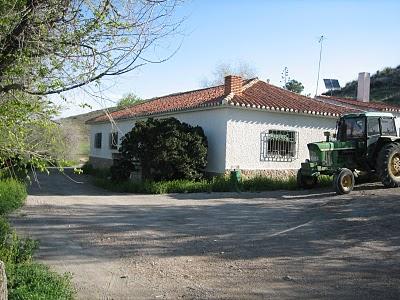 SE VENDE PRECIOSA FINCA EN GUADIX GRANADA