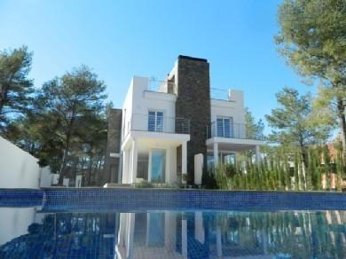 Chalet pareado con 3 dormitorios se vende en Moraira, Costa Blanca