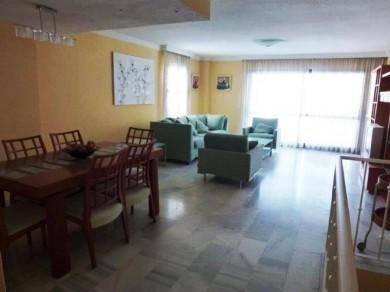 Apartamento con 2 dormitorios se vende en Marbella, Costa del Sol