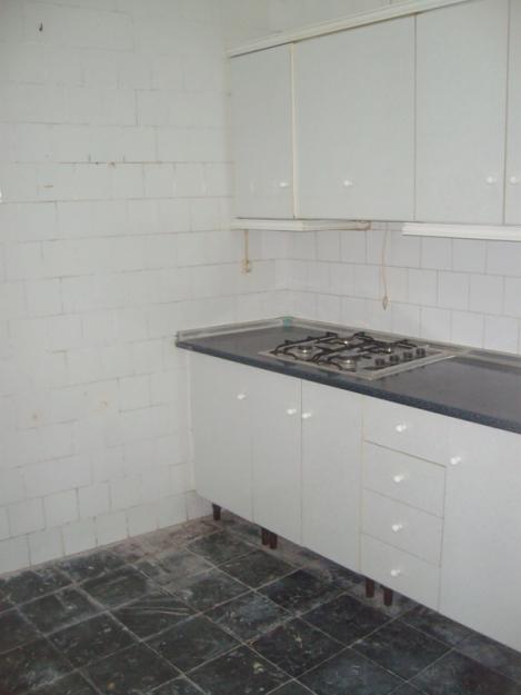 Se vende piso en alicante ciudad (avenida de alcoy)   39.000 euros.